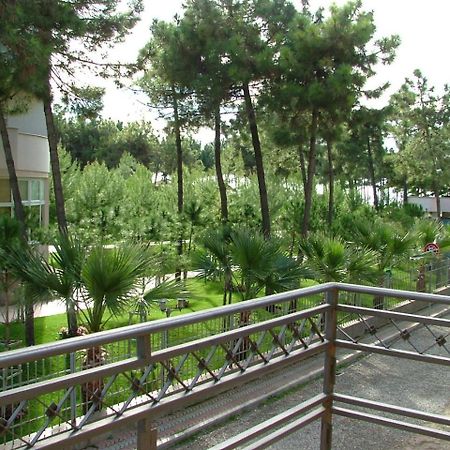 Hotel Dollari Kryemëdhenji Exterior photo